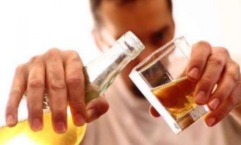 什么人容易得酒精肝？
